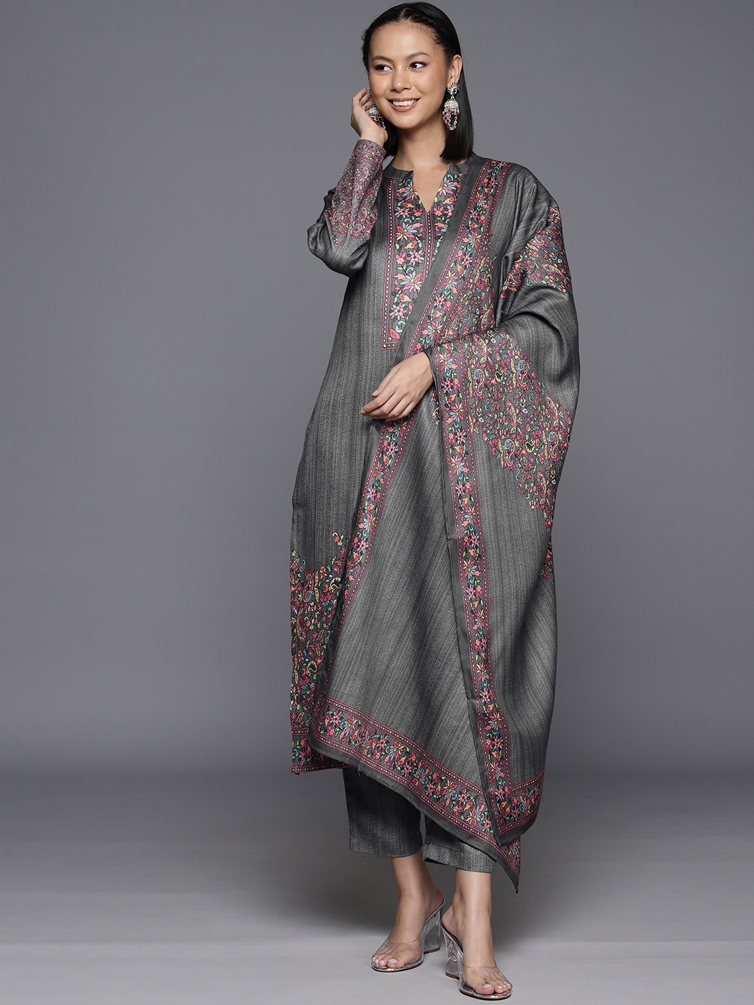 

Varanga Floral Printed Winter Wool Blend Straight Kurta with Trouser & Dupatta, Grey