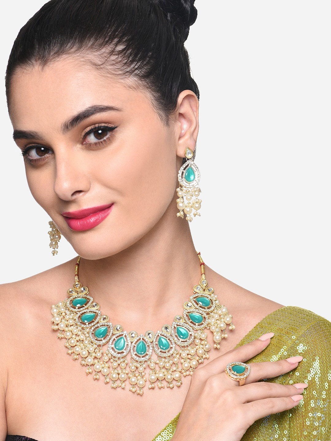 

Zaveri Pearls Gold-Plated Stone-Studded & Beaded Jewellery Set