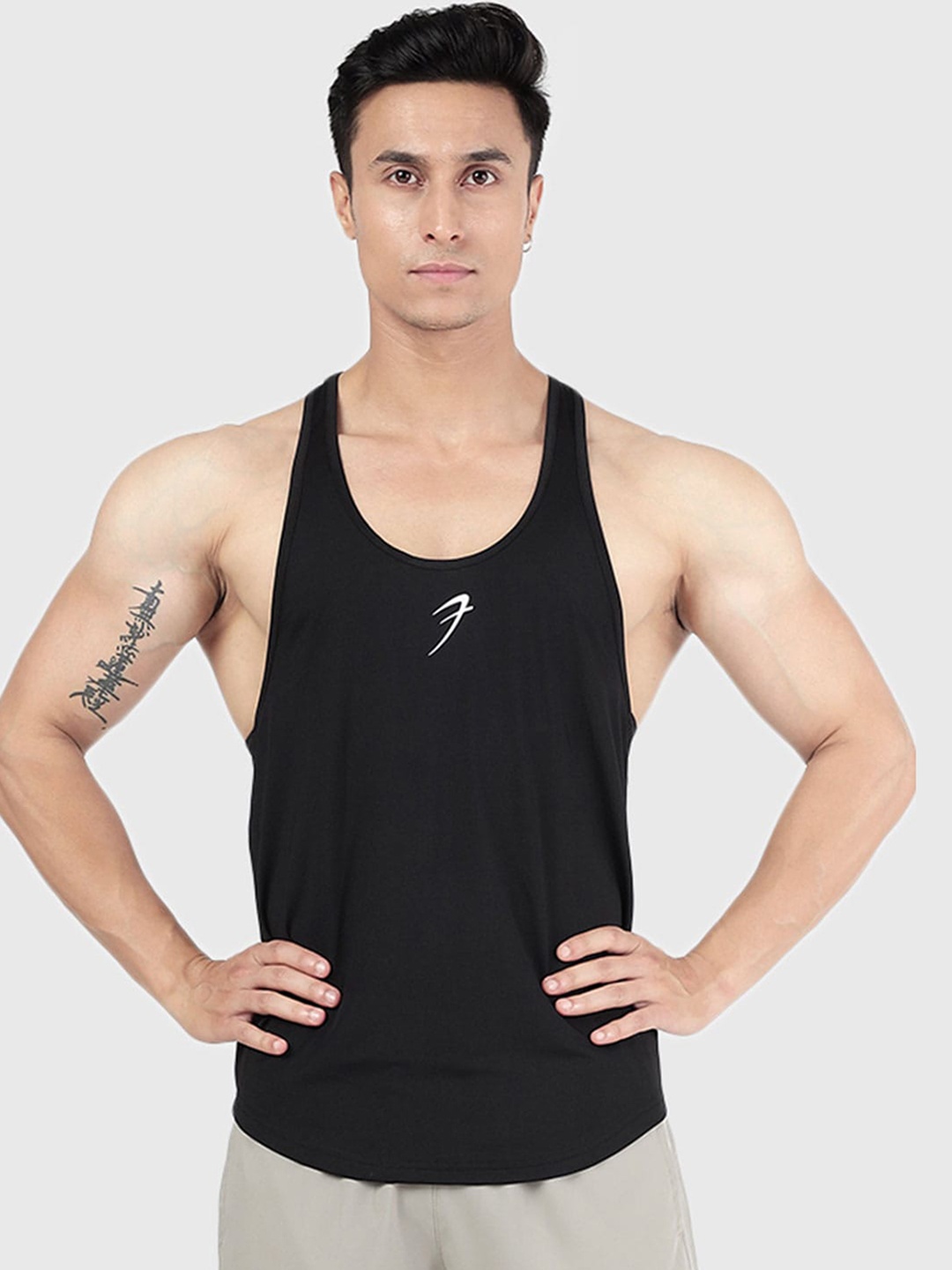 

FUAARK Sleeveless Innerwear Gym Vests, Black