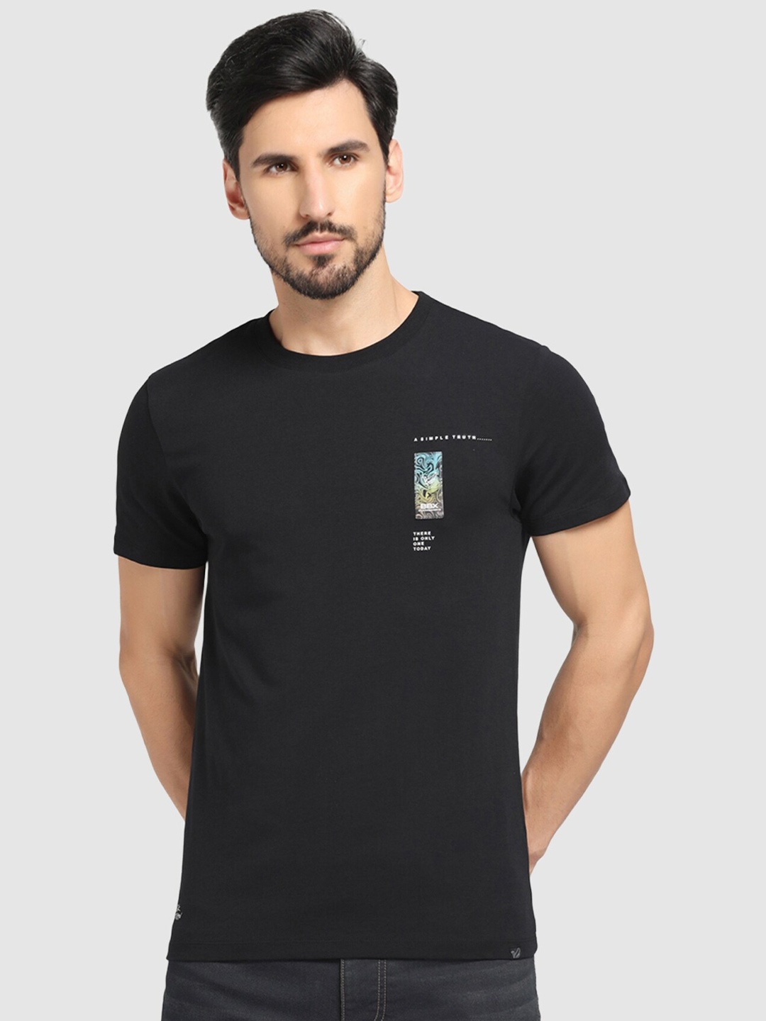 

Blackberrys Round Neck Slim Fit T-shirt, Black