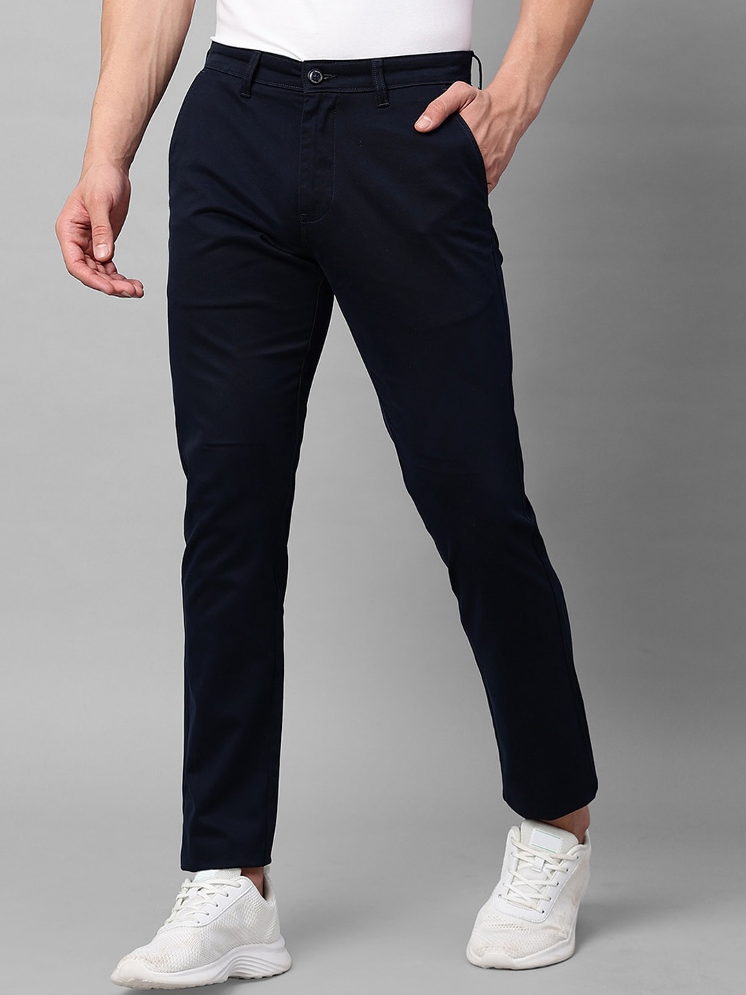 

Blue Buddha Men Mid Rise Slim Fit Cotton Chinos, Navy blue