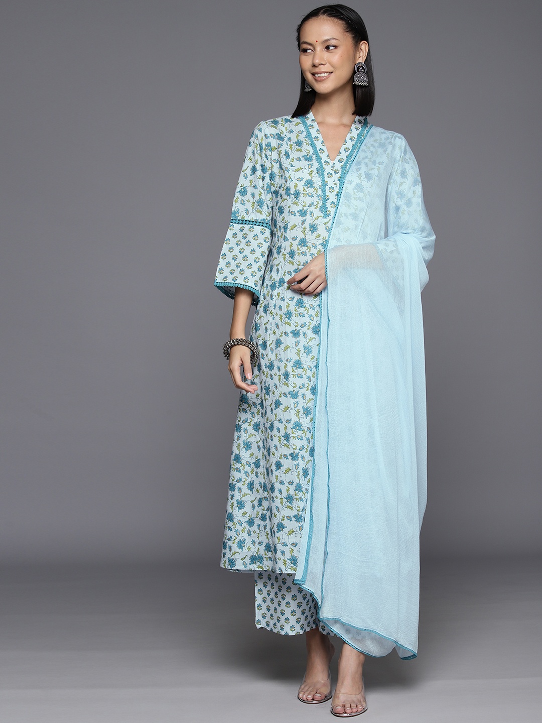 

Varanga Women Ethnic Motifs Printed Regular Pure Cotton Kurta with Trousers & With Dupatta, Turquoise blue