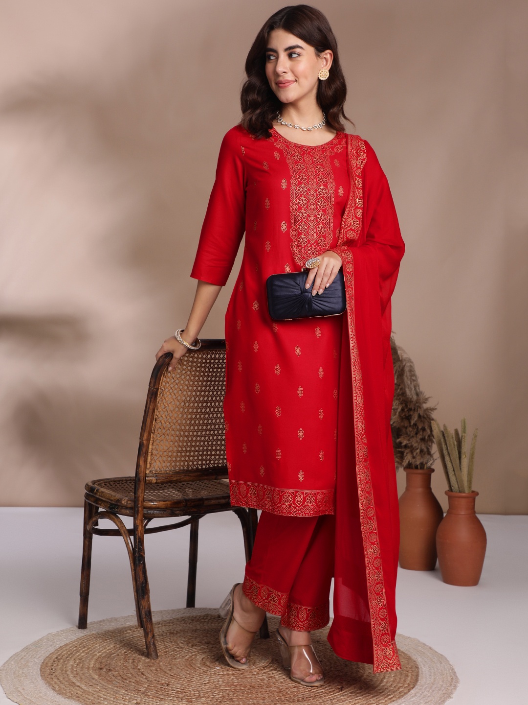 

Anouk Printed Regular Kurta with Trousers & Dupatta, Red