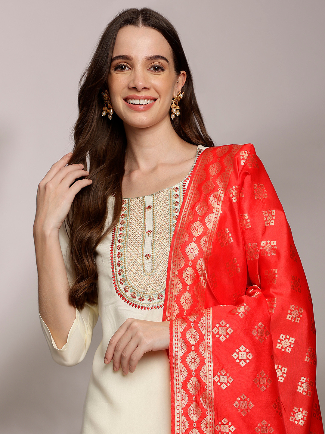 

Anouk Women Ethnic Motifs Embroidered Kurta with Trousers & Dupatta, Cream