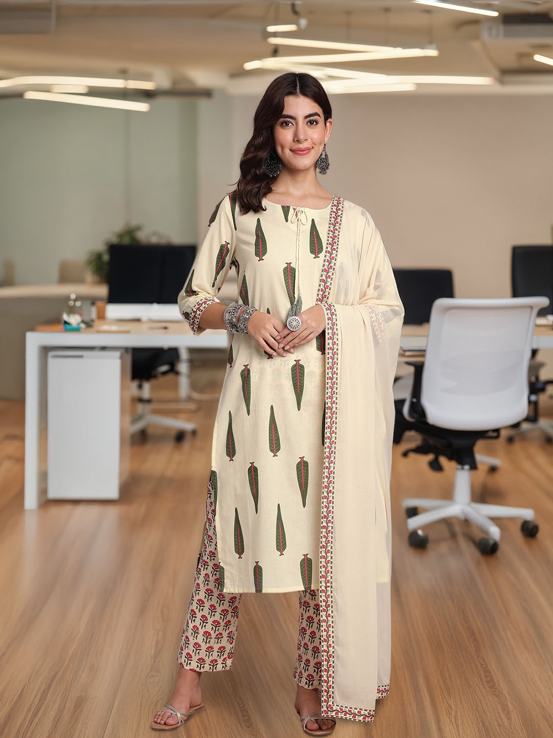 

Anouk Women Floral Print Pure Cotton Kurta with Trousers & Dupatta, Cream