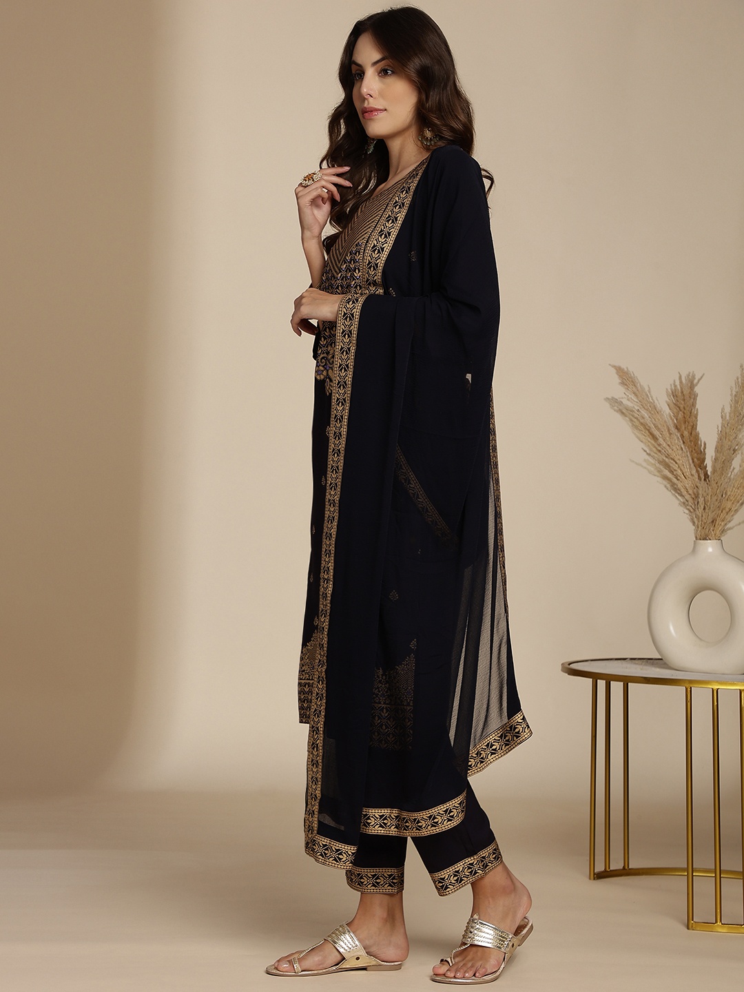 

Anouk Ethnic Motifs Print Kurta with Trousers & Dupatta, Navy blue