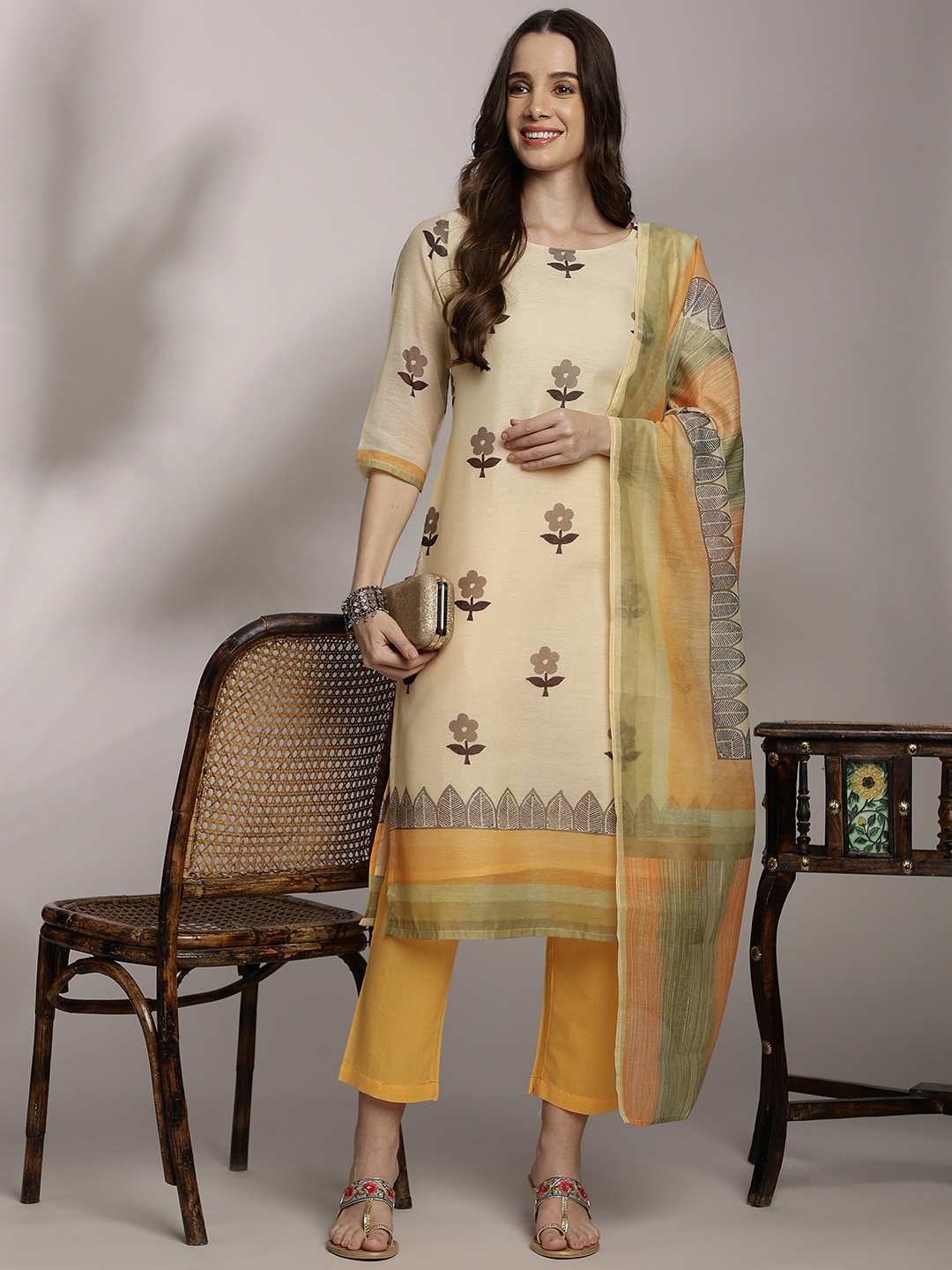 

Anouk Women Floral Printed Regular Kurta with Trousers & Dupatta, Cream