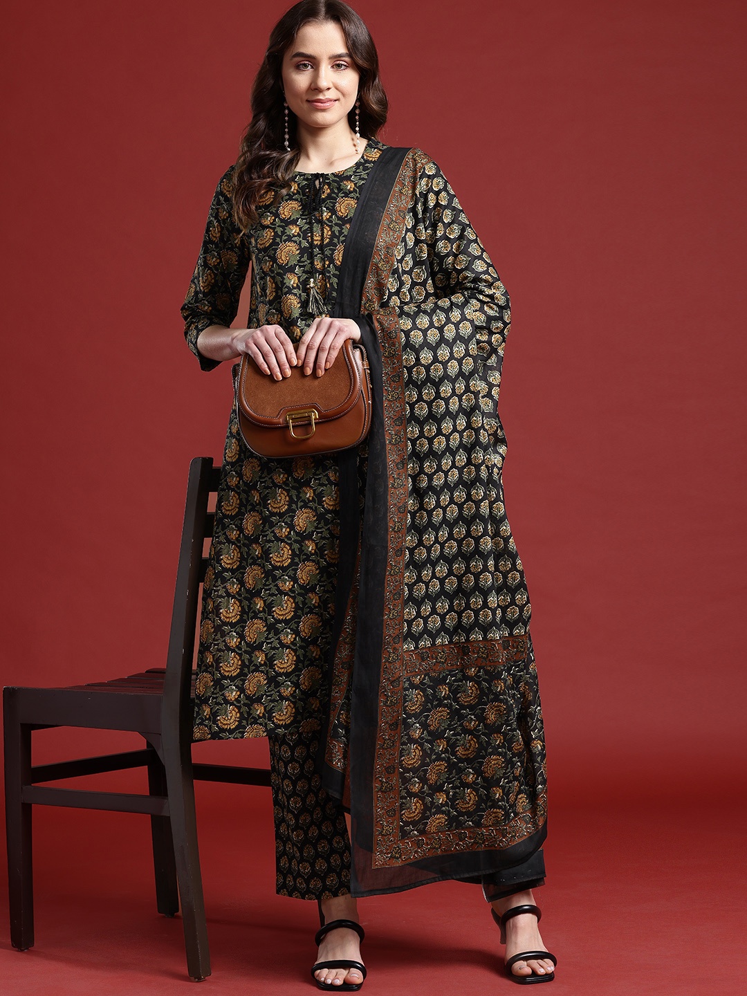 

Anouk Floral Printed Pure Cotton Kurta with Trousers & Dupatta, Green