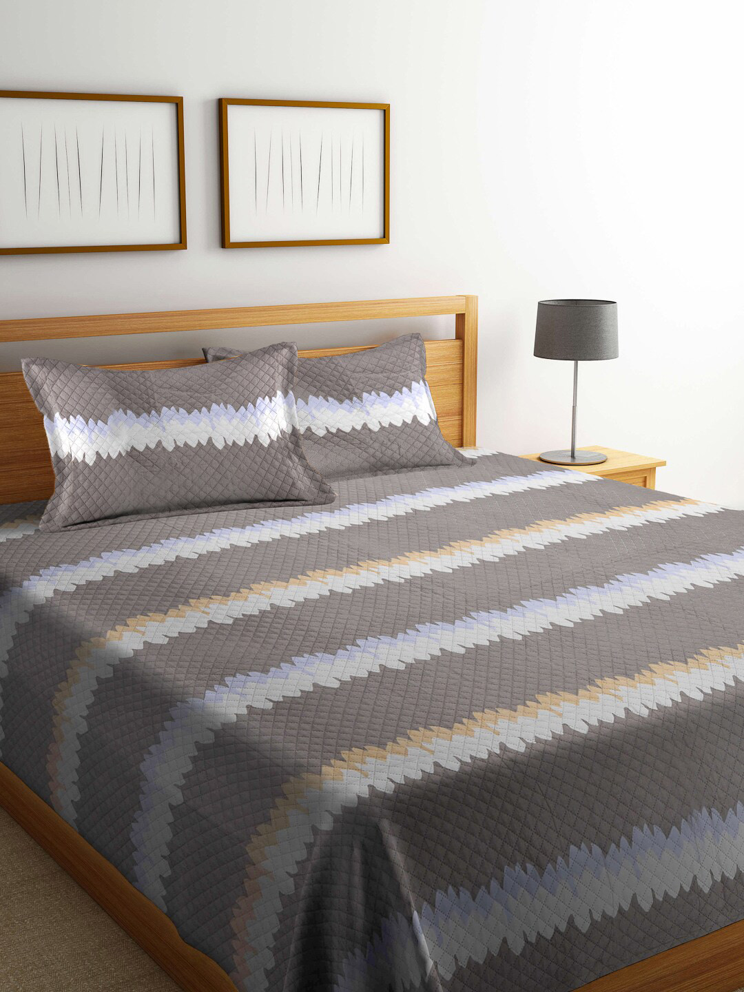 

FABINALIV Grey Printed Quilted King Size Bed Cover with 2 Pillow Covers