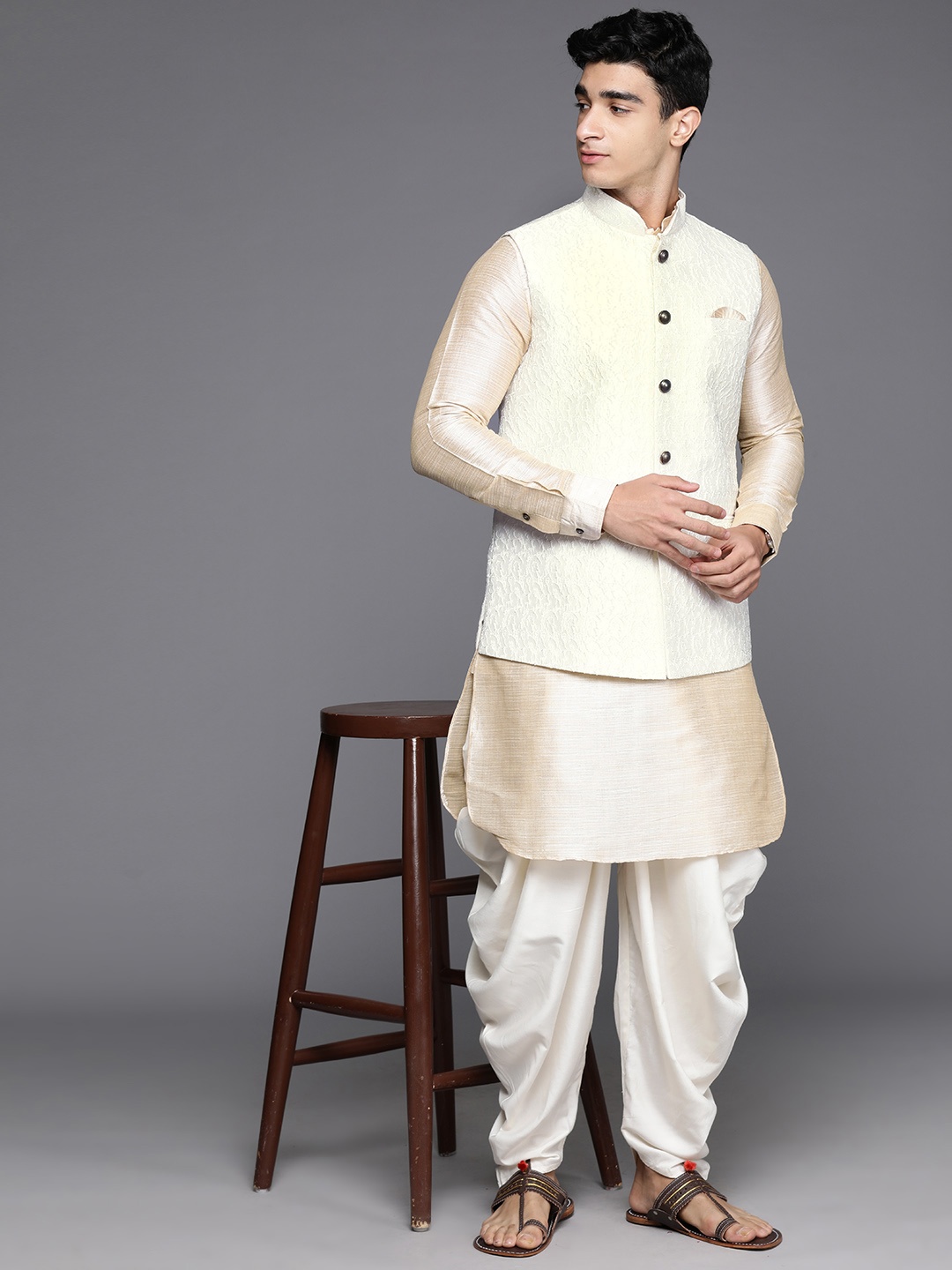 

Manu Kurta with Dhoti Pants & Nehru Jacket, Beige