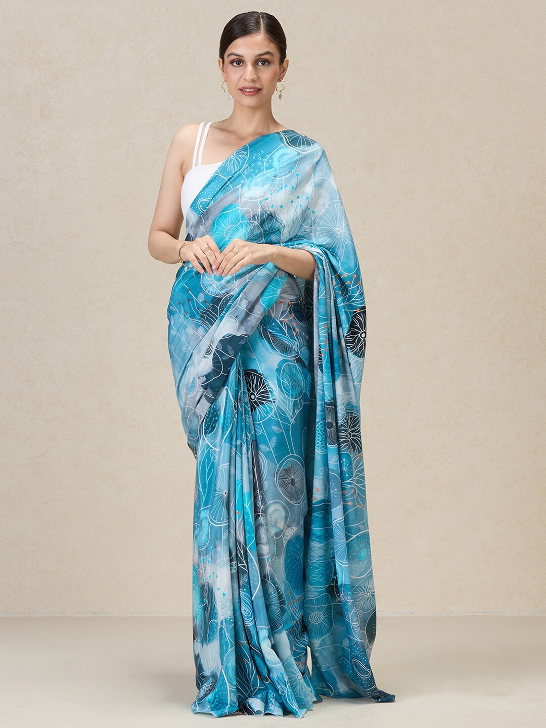 

navyasa by liva Floral Printed Liva Saree, Blue