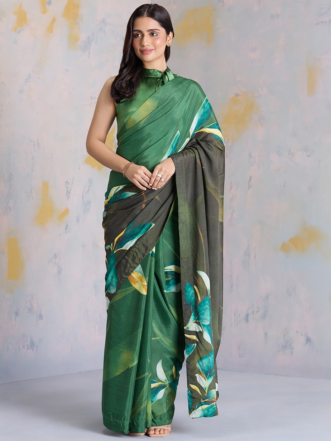 

navyasa by liva Floral Printed Liva Saree, Green