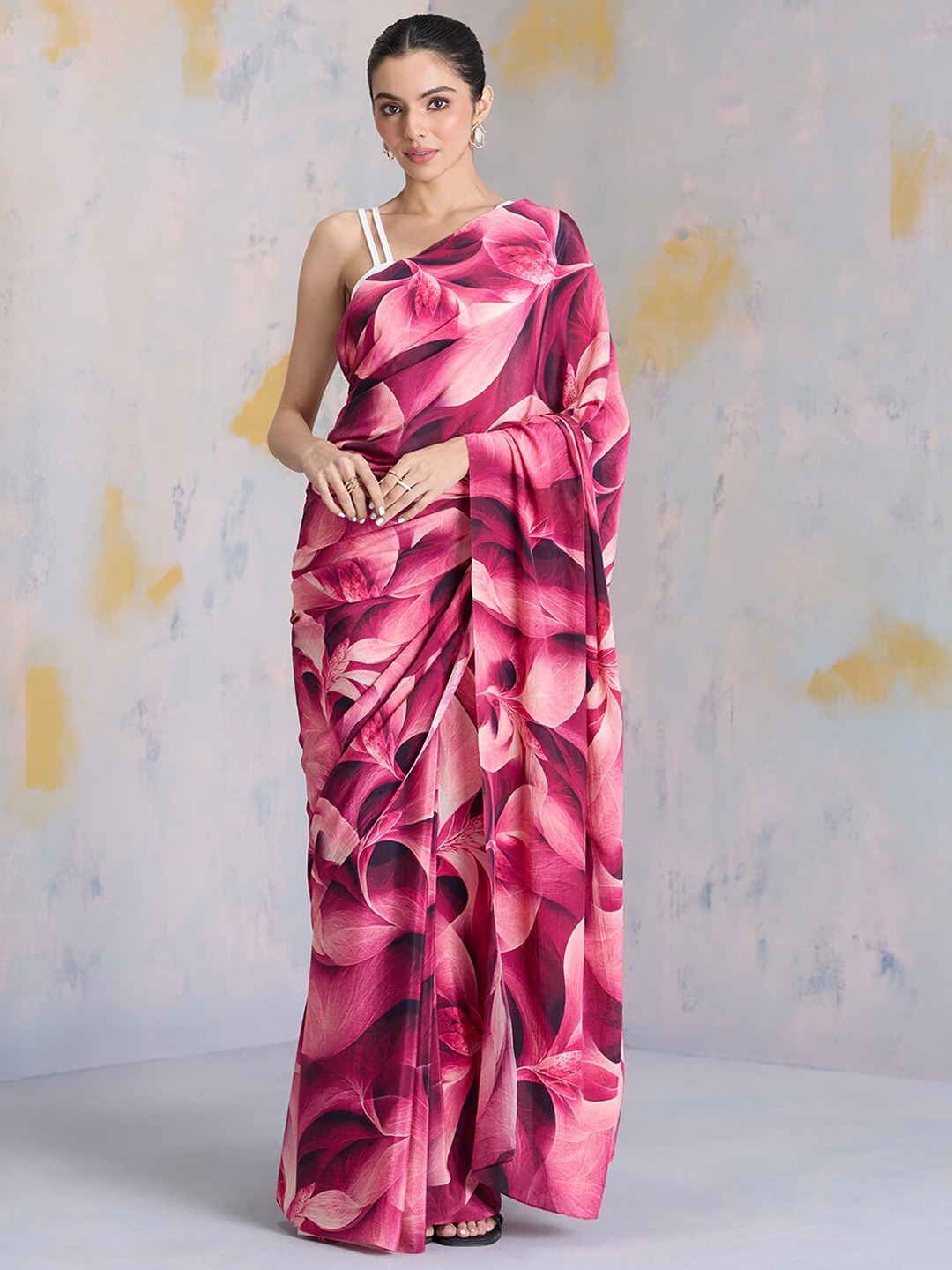 

navyasa by liva Floral Printed Liva Saree, Pink