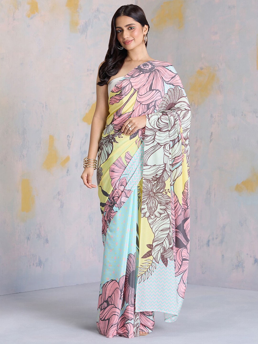 

navyasa by liva Floral Printed Liva Saree, Blue