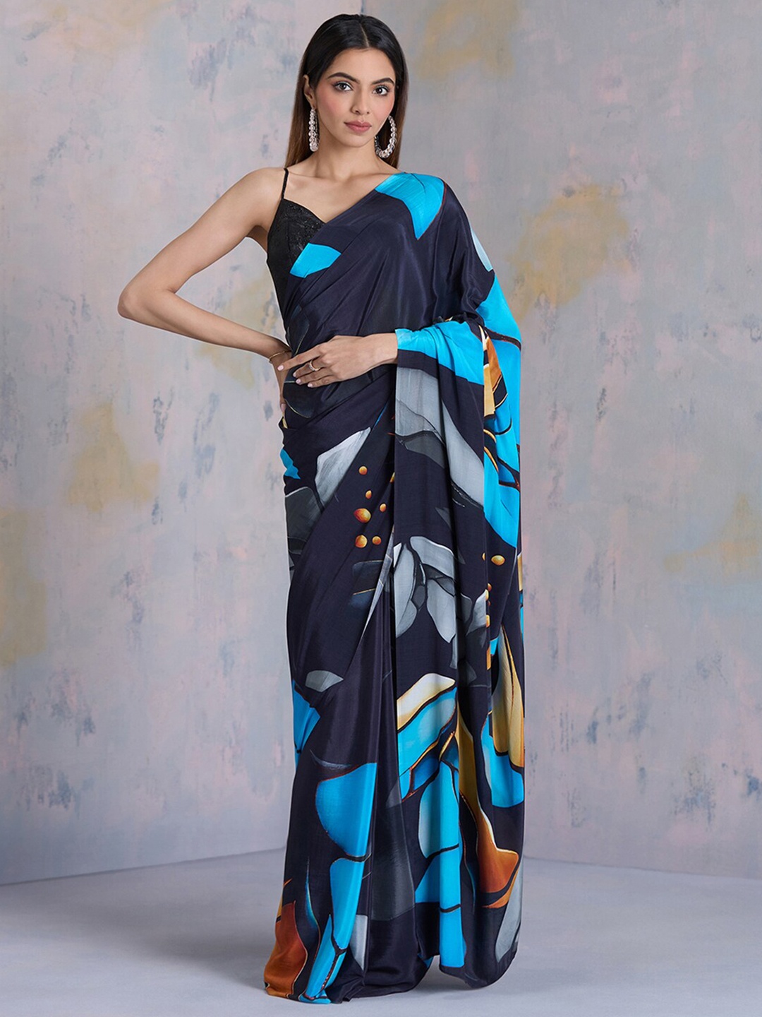 

navyasa by liva Abstract Printed Liva Saree, Blue