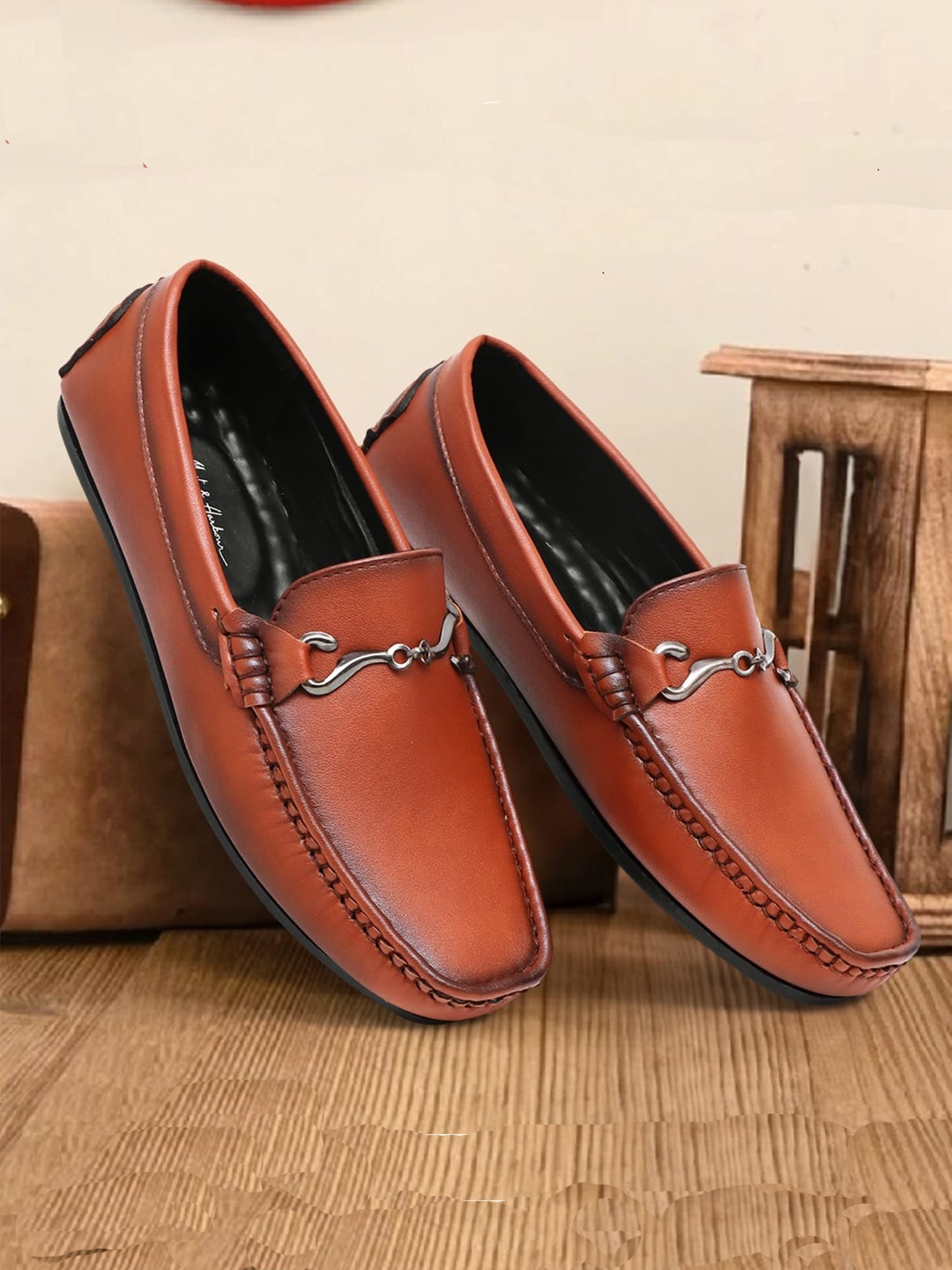 

Mast & Harbour Men Tan Brown Lightweight Horsebit Loafers