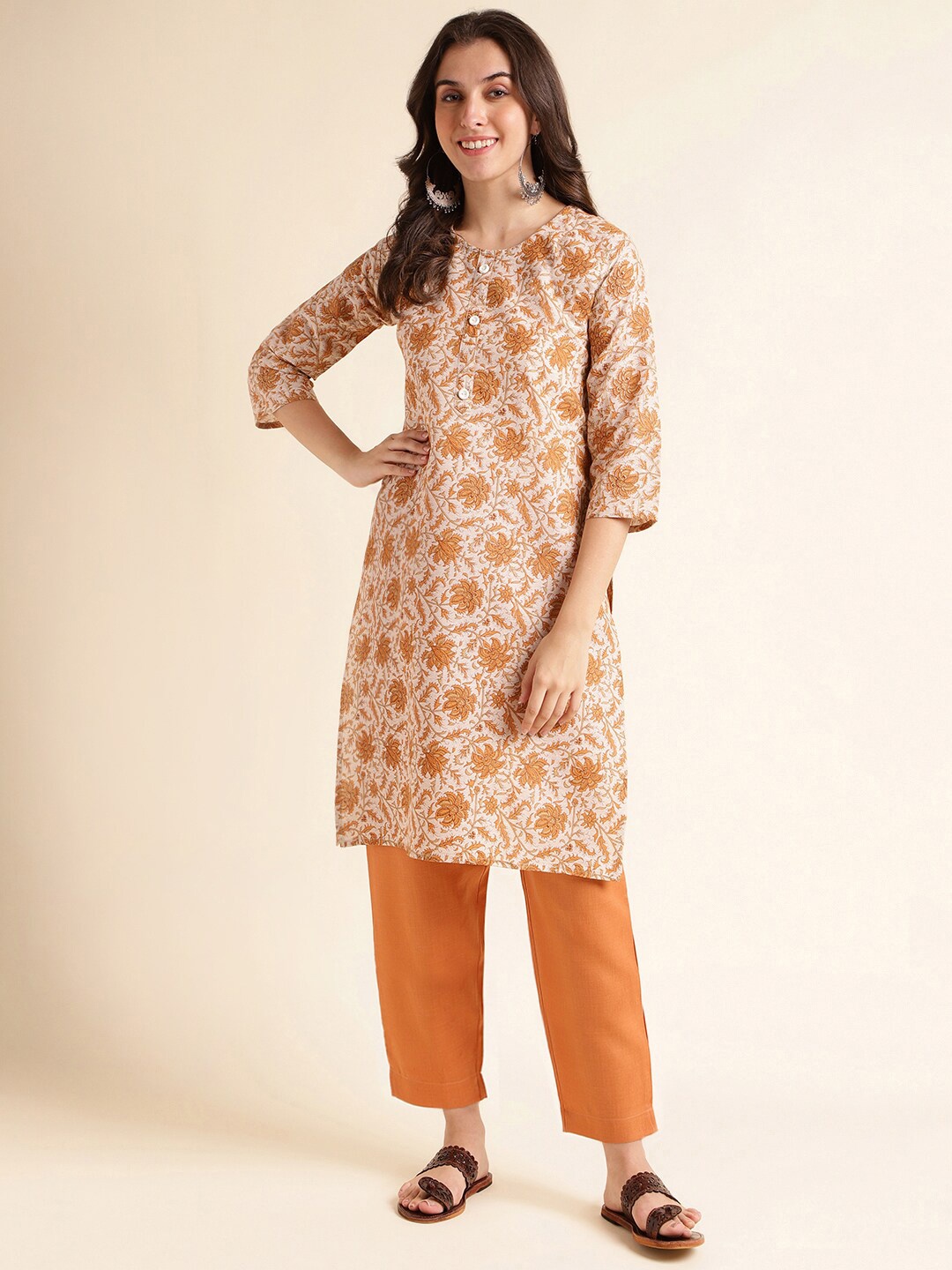 

Fabclub Floral Printed Straight Kurta, Mustard