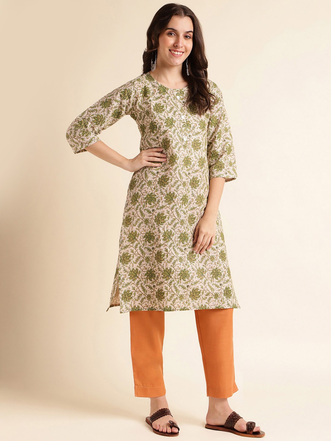 

Fabclub Floral Printed Straight Kurta, Green