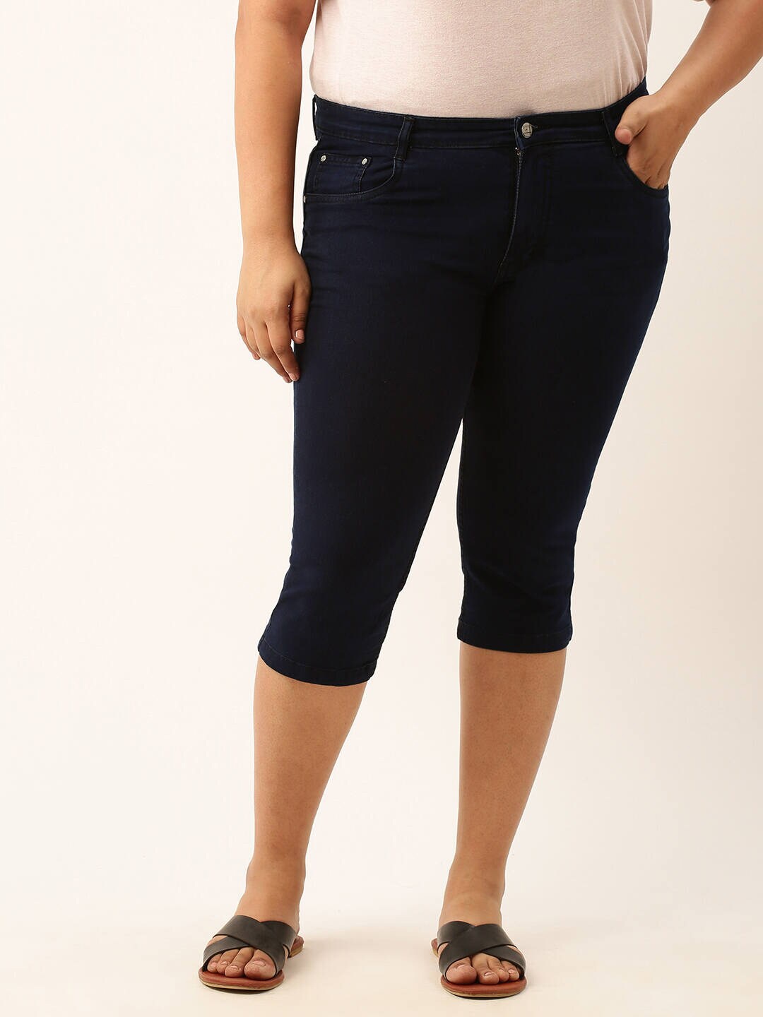 

Zola Plus Women Mid-Rise Stretchable Cotton Denim Capris, Navy blue