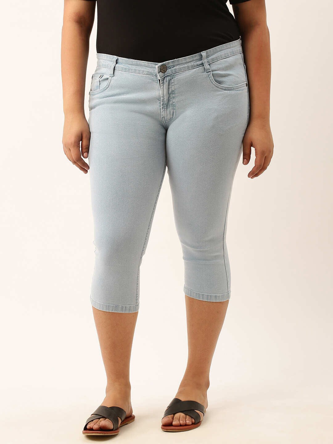 

Zola Plus Women Mid-Rise Stretchable Cotton Denim Capris, Blue