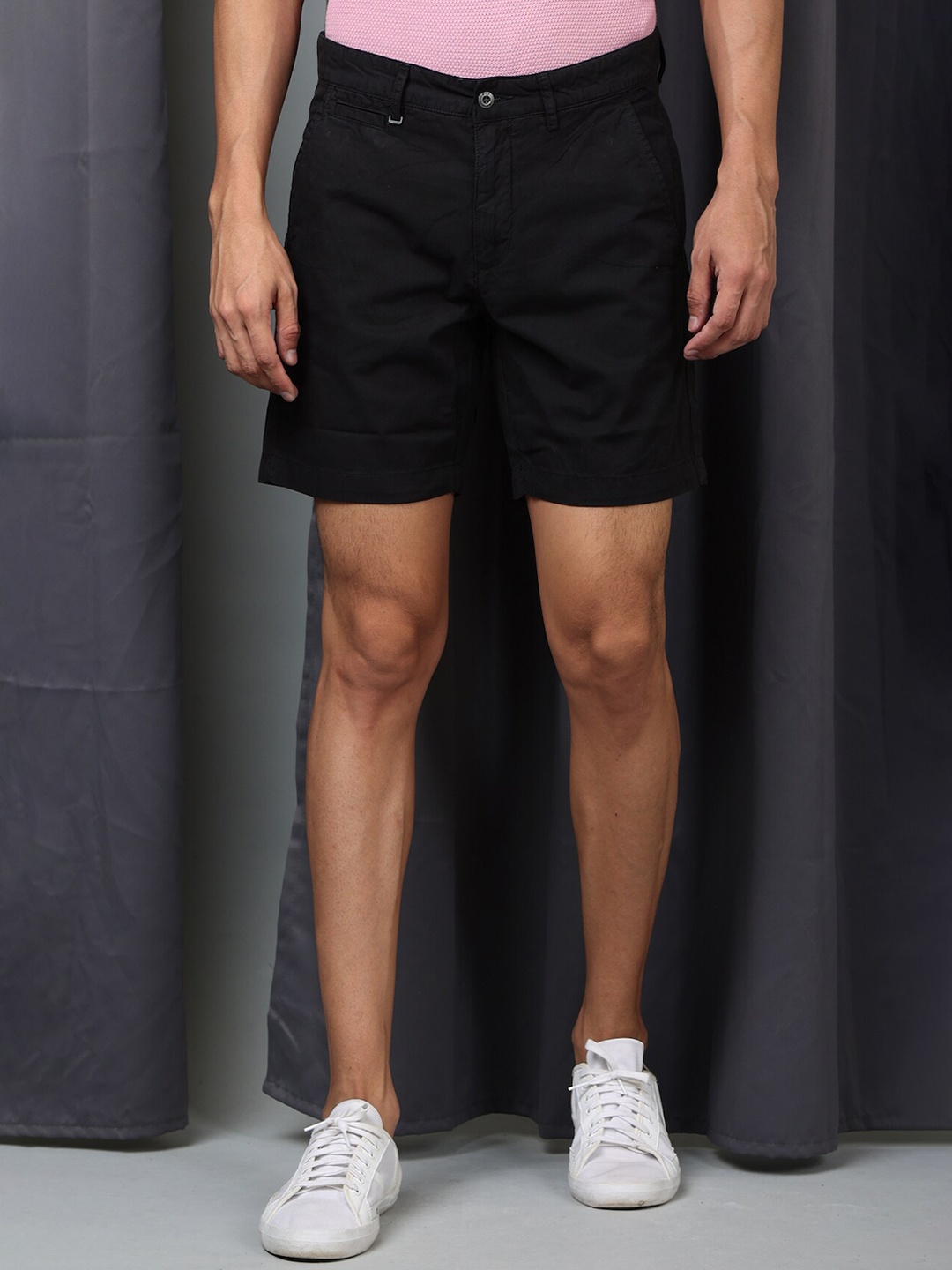 

POE Men Mid Rise Slim Fit Shorts, Black