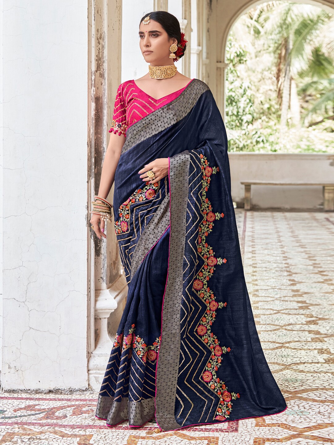 

Mitera Floral Embroidered Saree, Navy blue