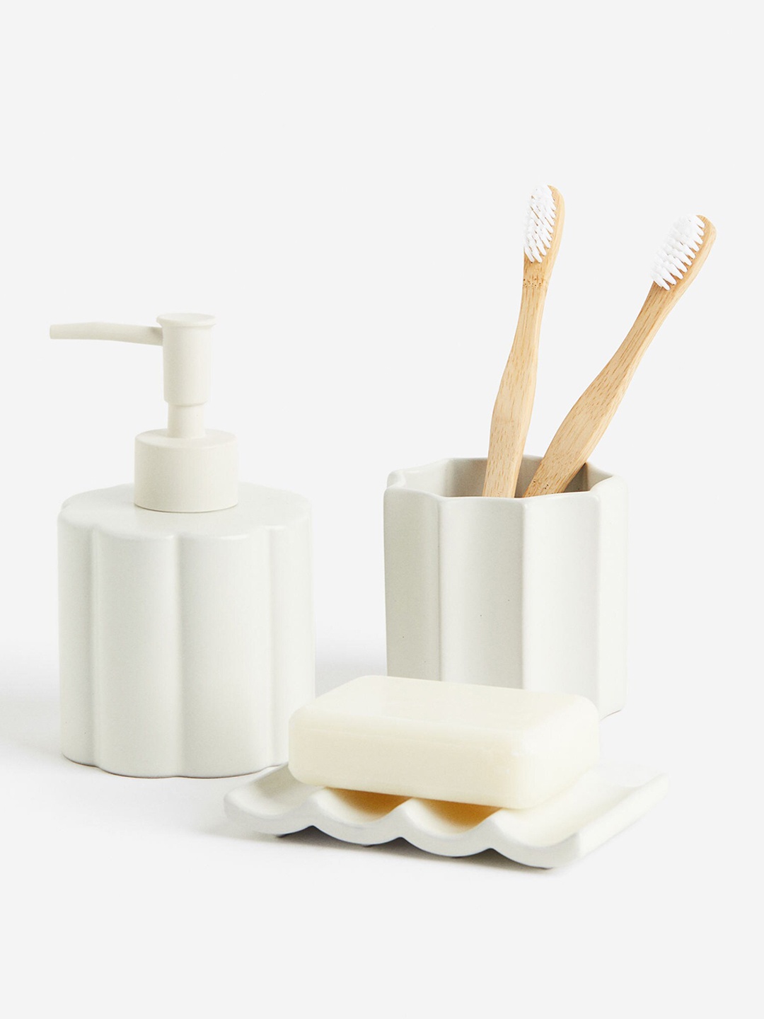 

H&M White Stoneware Soap Dish