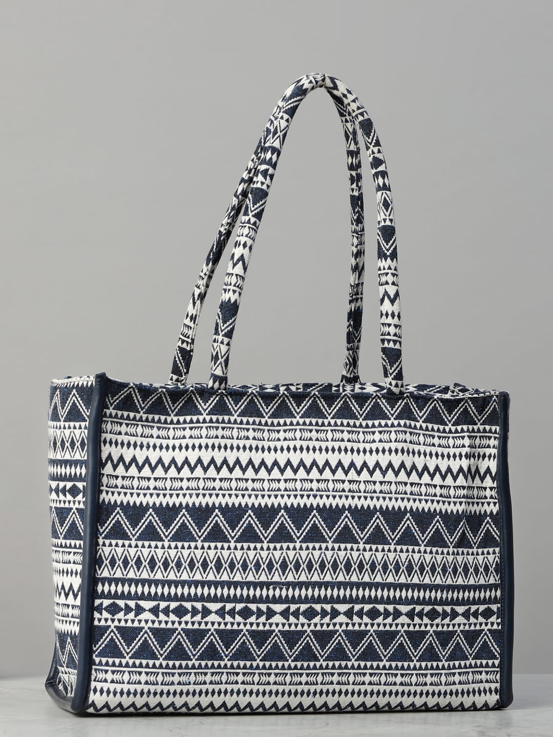 

DEEBACO Geometric Printed Shopper Handheld Bag, Navy blue