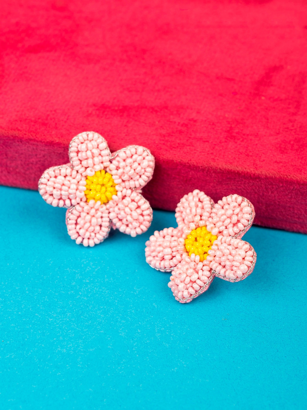 

Crunchy Fashion Beaded Floral Studs Earrings, Pink