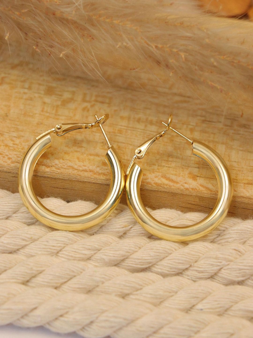 

Crunchy Fashion Gold Plated Hoop Earrings