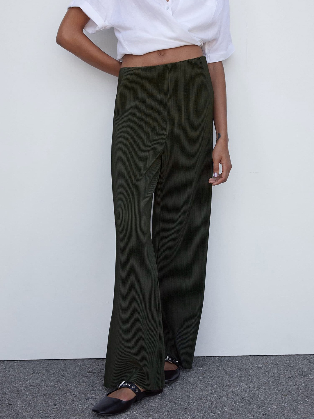 

MANGO Women Self-Striped Mid Rise Flared Trousers, Olive
