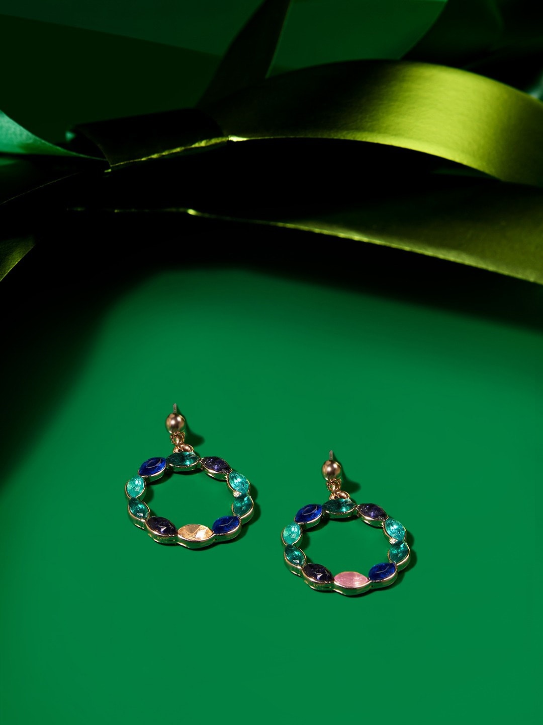 

AMI Gold-Plated Circular Drop Earrings