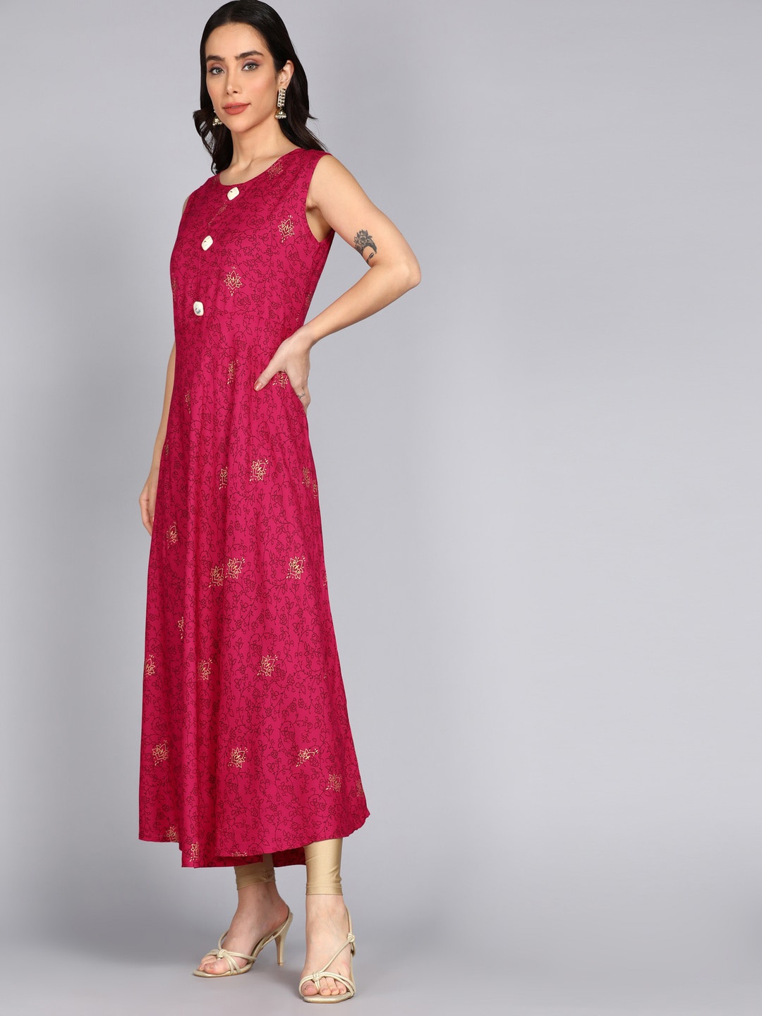

ftDiva Floral Printed Sleeveless Anarkali Kurta With A Jacket, Fuchsia