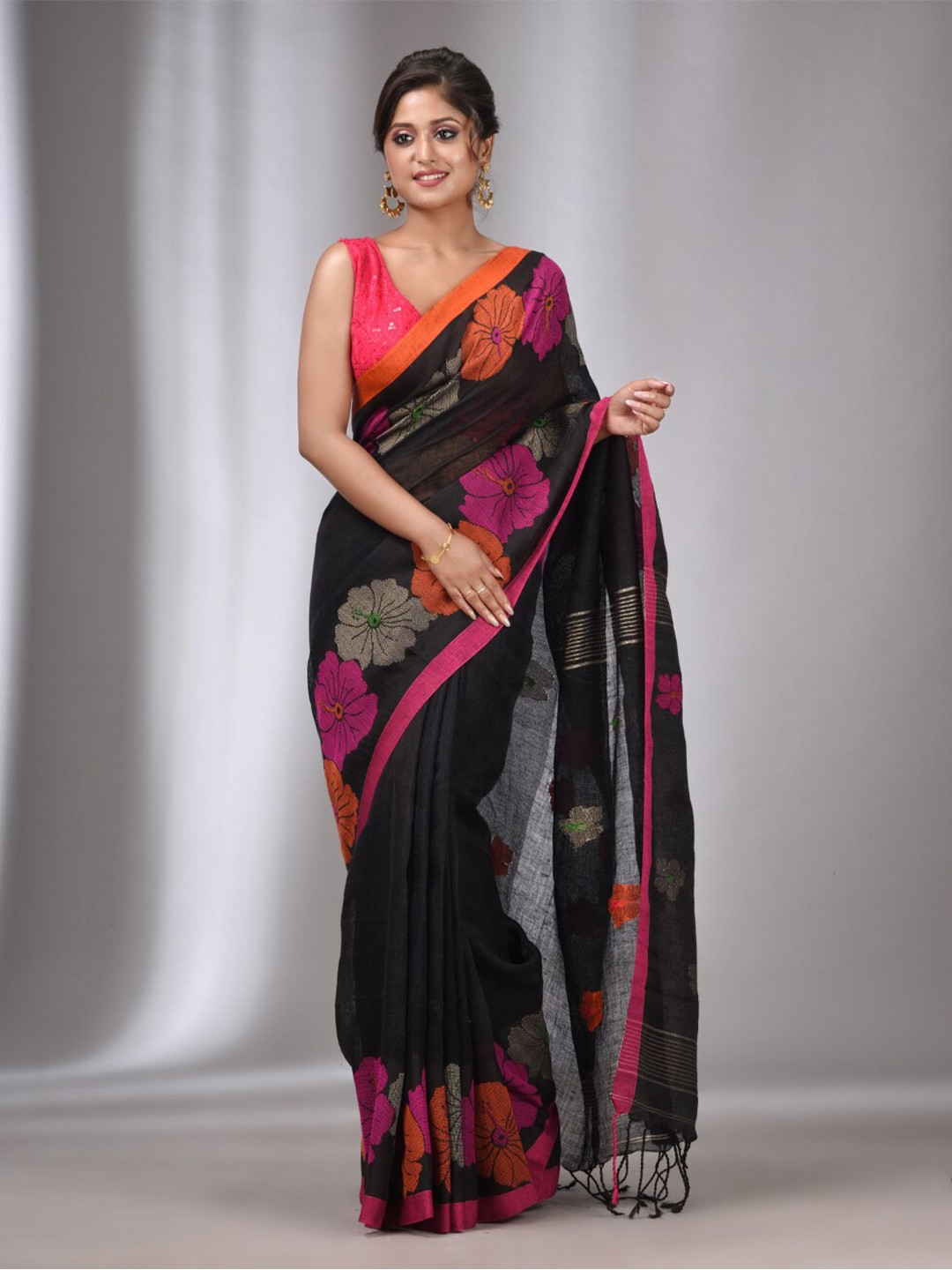 

Charukriti Woven Design Pure Linen Saree, Black
