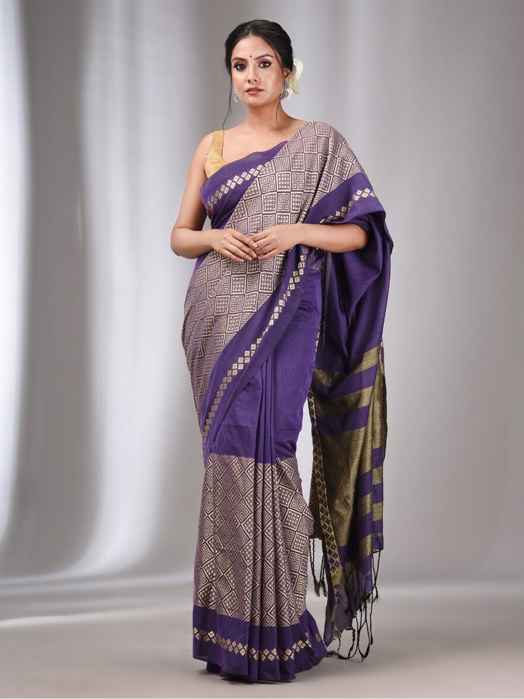 

Charukriti Ethnic Motifs Woven Design Pure Cotton Saree, Violet