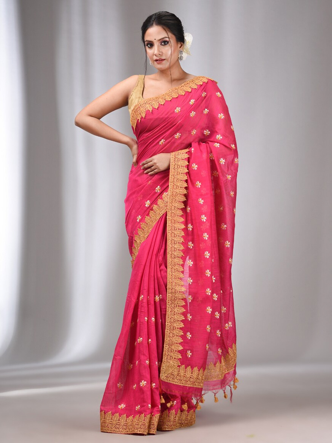 

Charukriti Floral Woven Design Saree, Pink