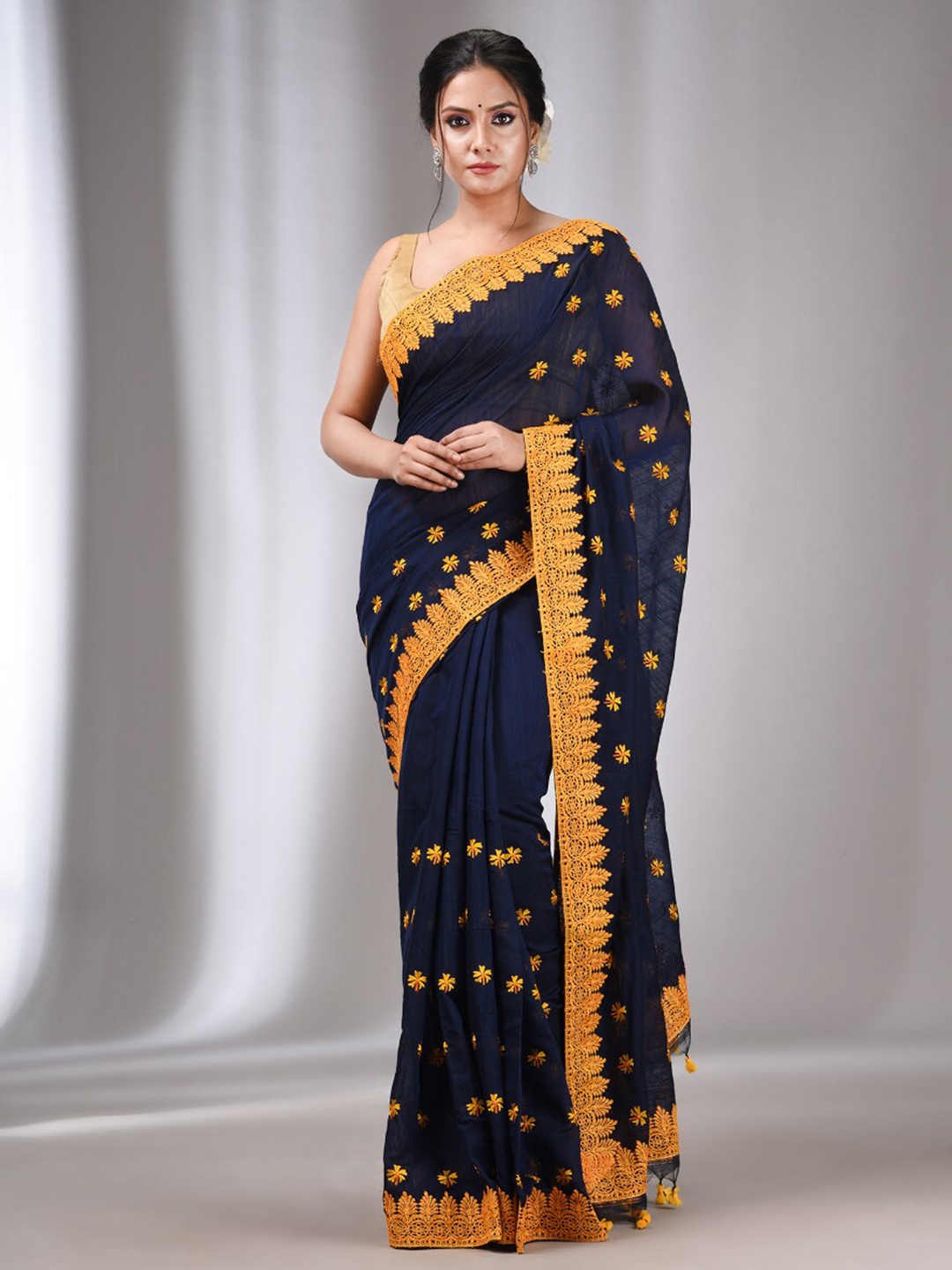 

Charukriti Floral Embroidered Saree, Navy blue