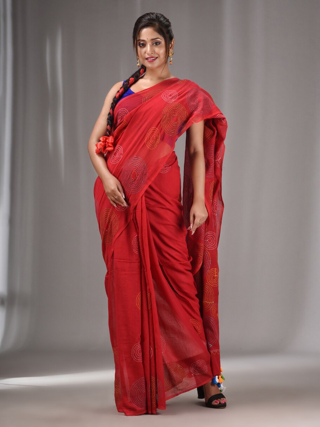 

Charukriti Woven Design Pure Cotton Saree, Red