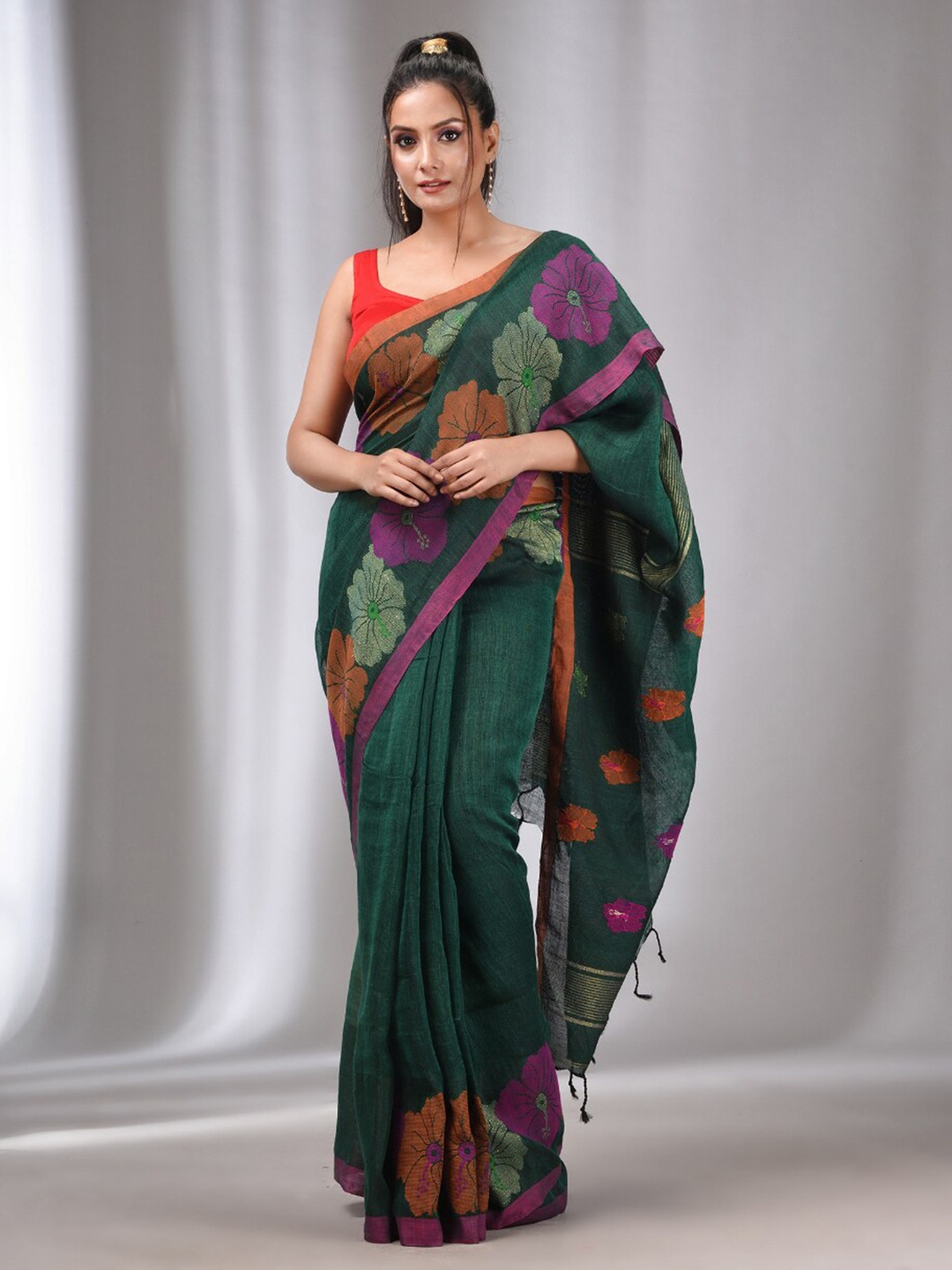

Charukriti Floral Woven Design Pure Linen Saree, Green