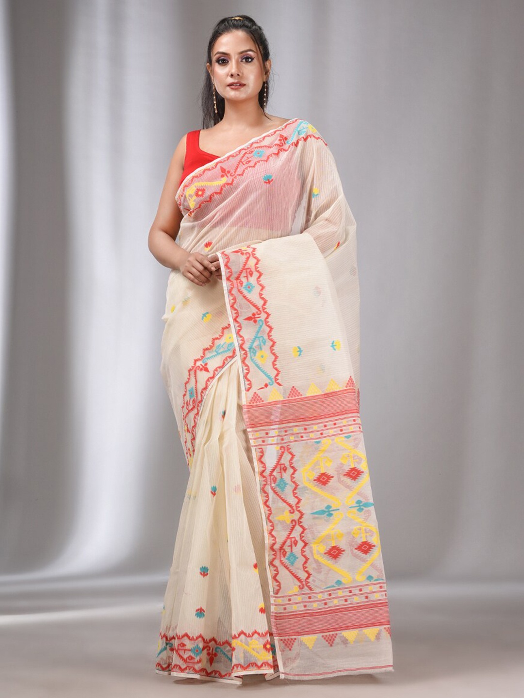 

Charukriti Geometric Woven Design Pure Cotton Jamdani Saree, Off white