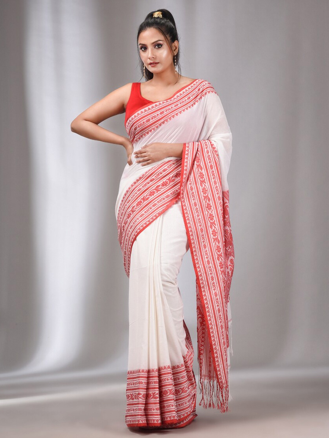 

Charukriti Pure Cotton Saree, White