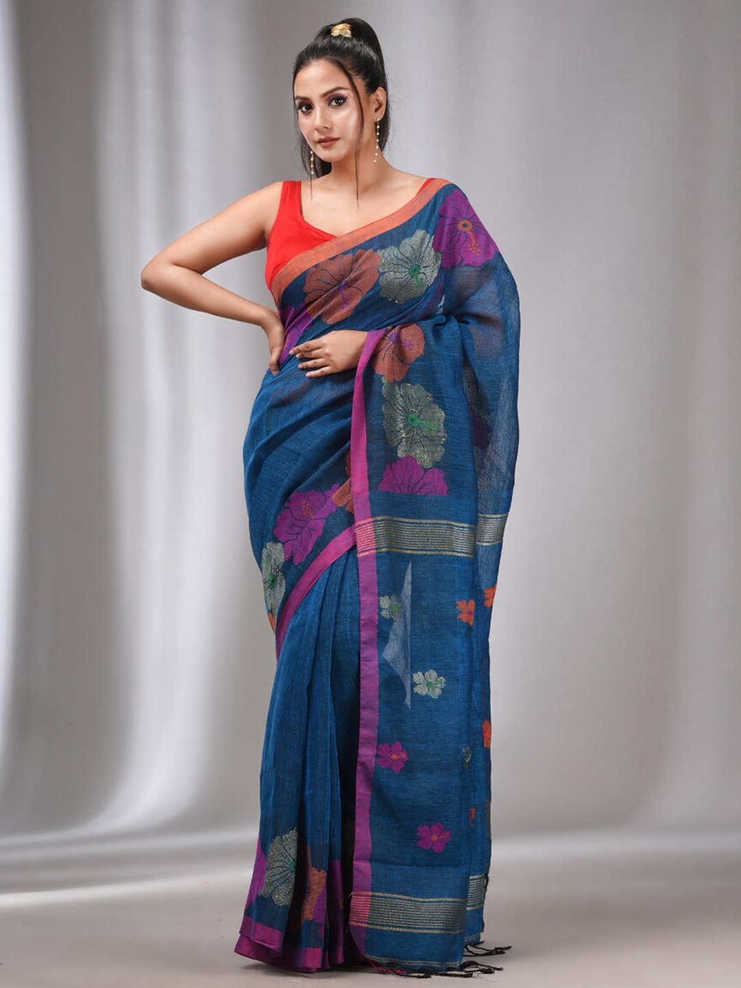 

Charukriti Woven Design Pure Linen Saree, Blue