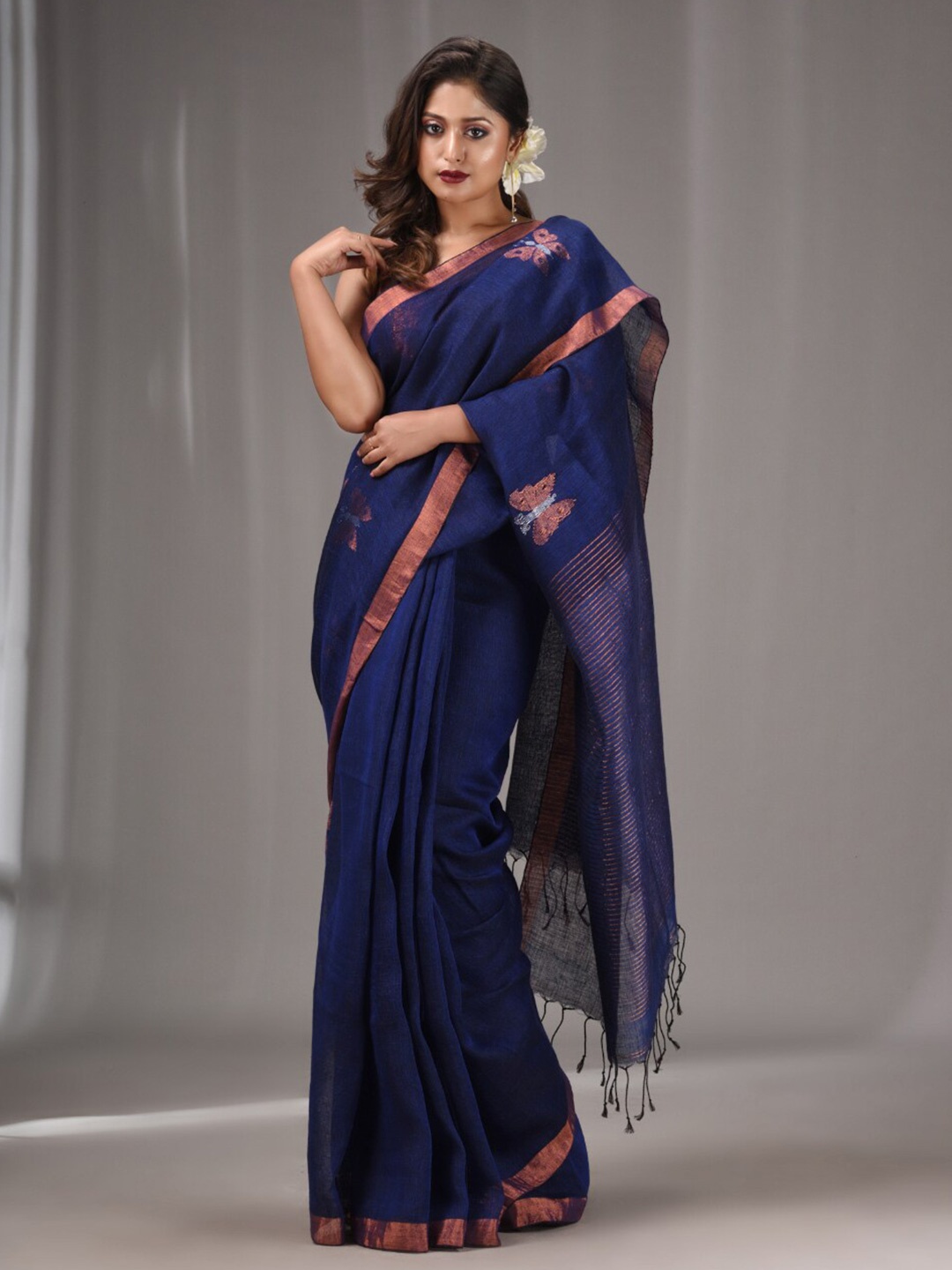 

Charukriti Woven Design Pure Linen Saree, Blue