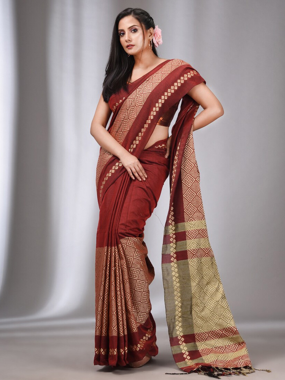 

Charukriti Geometric Woven Design Zari Pure Cotton Saree, Maroon