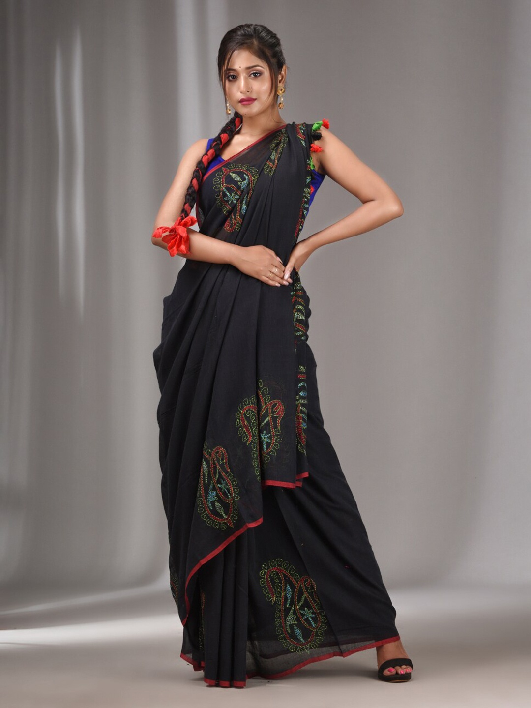

Charukriti Paisley Embroidered Pure Cotton Saree, Black