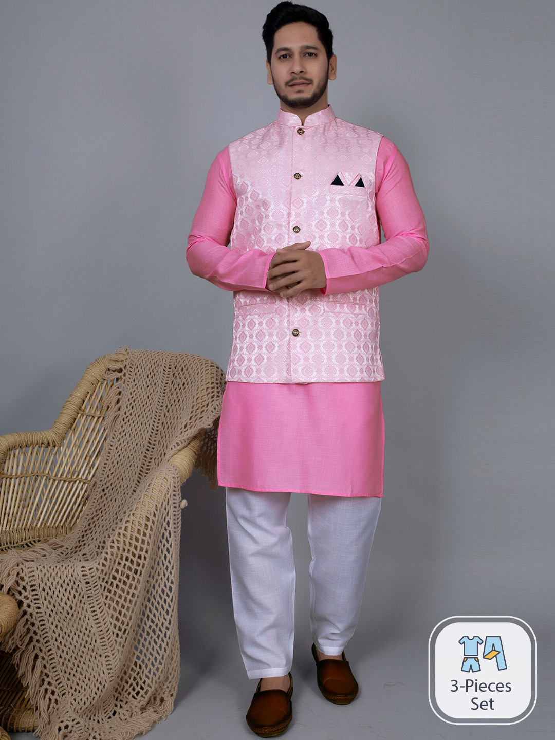 

amzira Regular Kurta And Pyjamas With Nehru Jacket, Pink