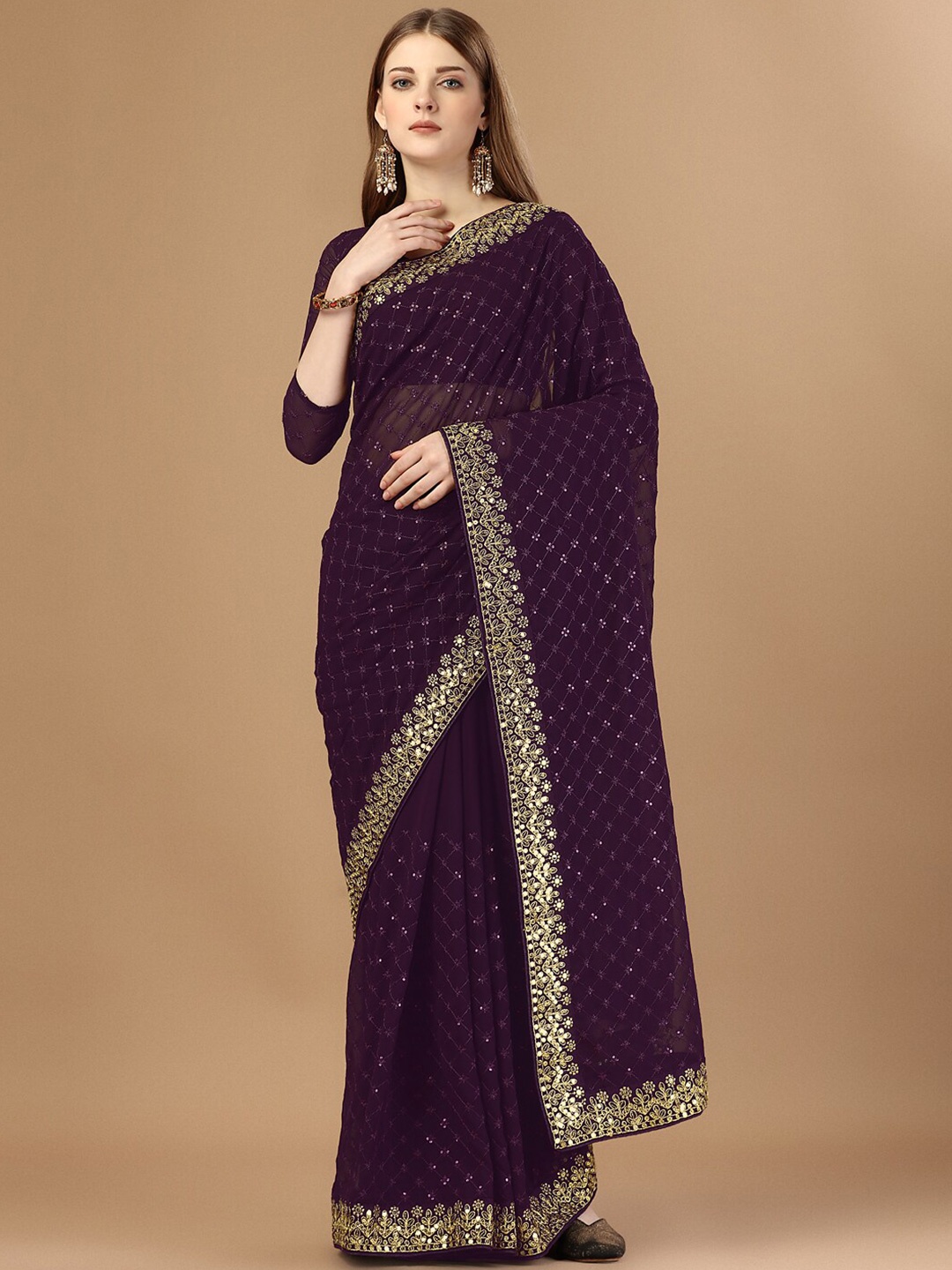

VAIRAGEE Floral Embellished Sequinned Poly Georgette Saree, Purple