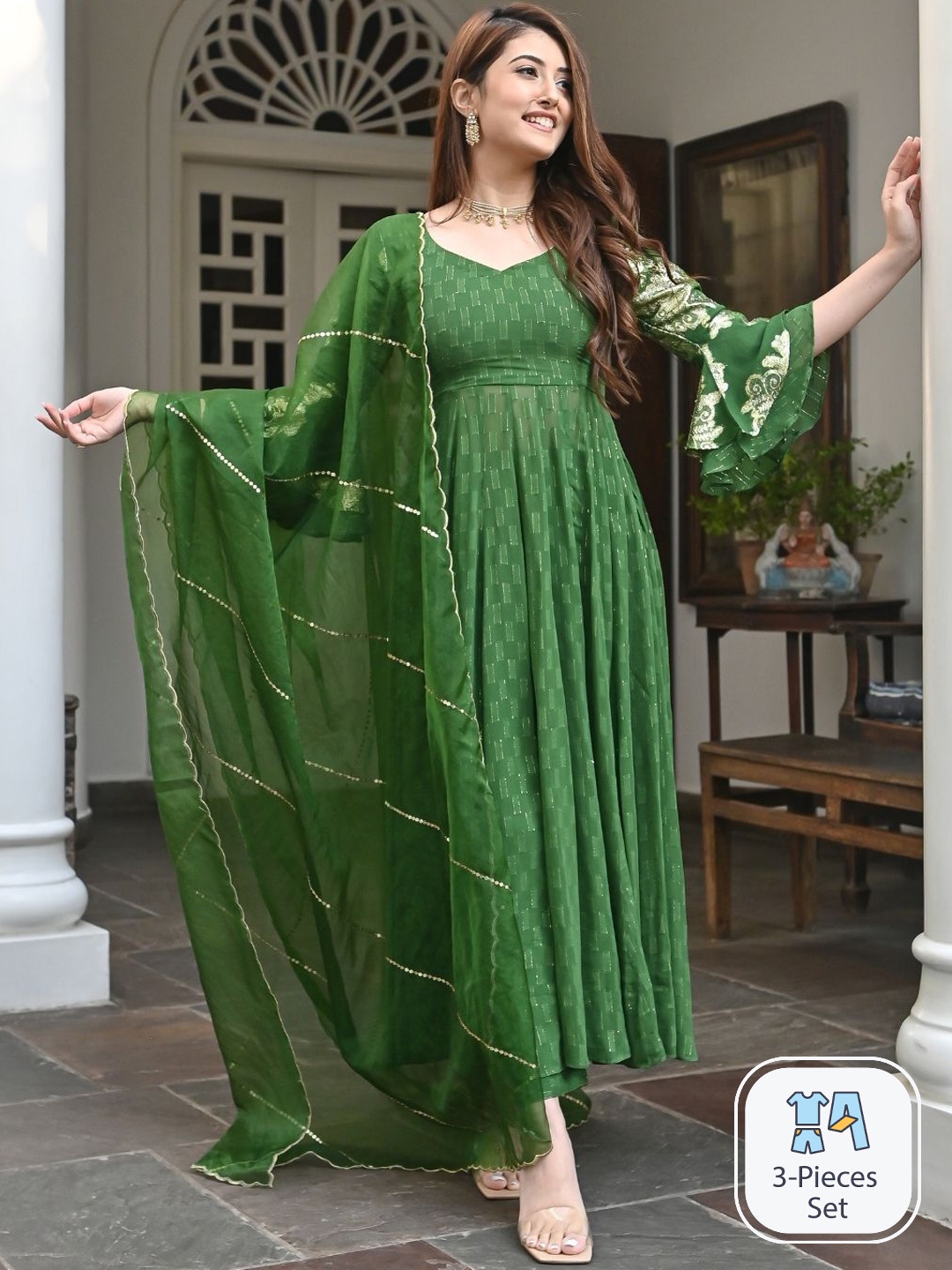 

Urbanstree Geometric Printed V-Neck Bell Sleeve Anarkali Pleated Kurta Set With Dupatta, Green