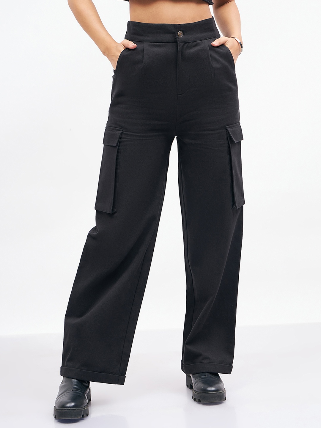 

SASSAFRAS Women Comfort High-Rise Pure Cotton Cargos Trousers, Black