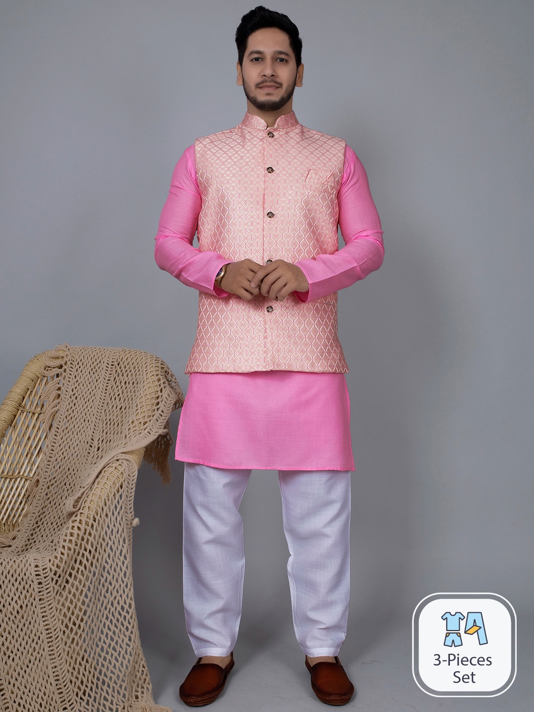 

amzira Regular Kurta And Pyjamas With Nehru Jacket, Pink
